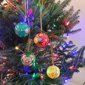 Paper Mache Bauble Ornaments Set of 4 in Matching Keepsake Box by UNICEF